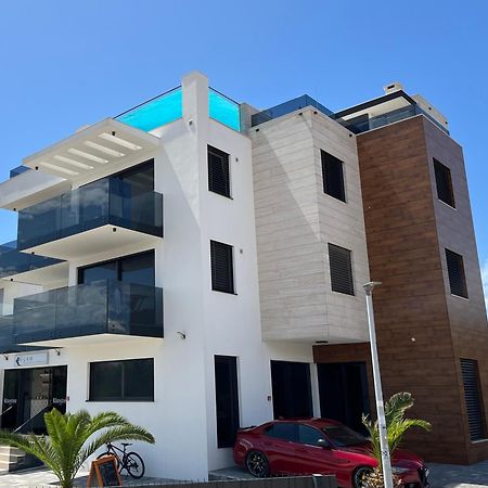 Grandpalazzo Apartments Vir Exterior foto