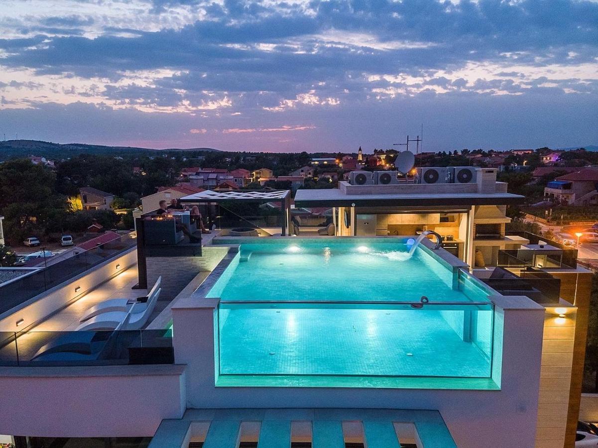 Grandpalazzo Apartments Vir Exterior foto