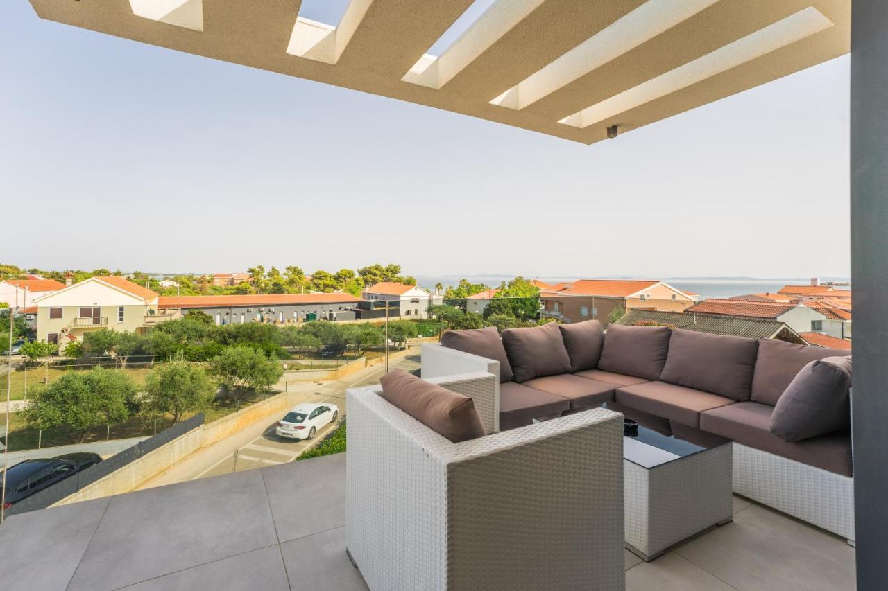 Grandpalazzo Apartments Vir Exterior foto