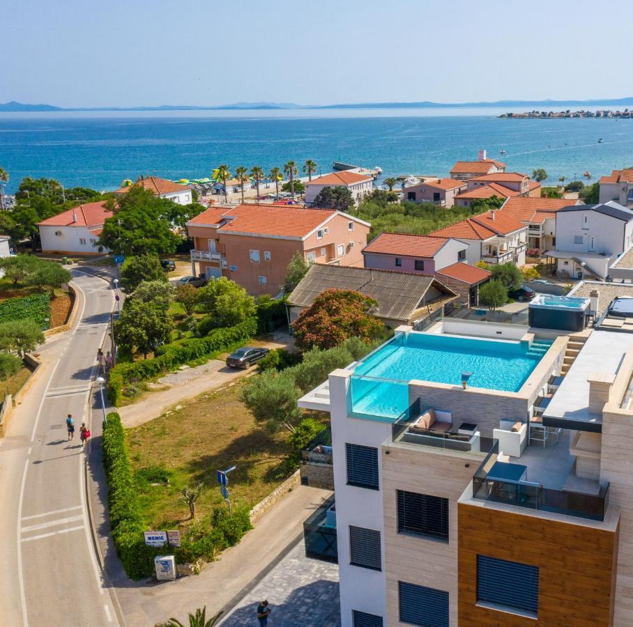 Grandpalazzo Apartments Vir Exterior foto