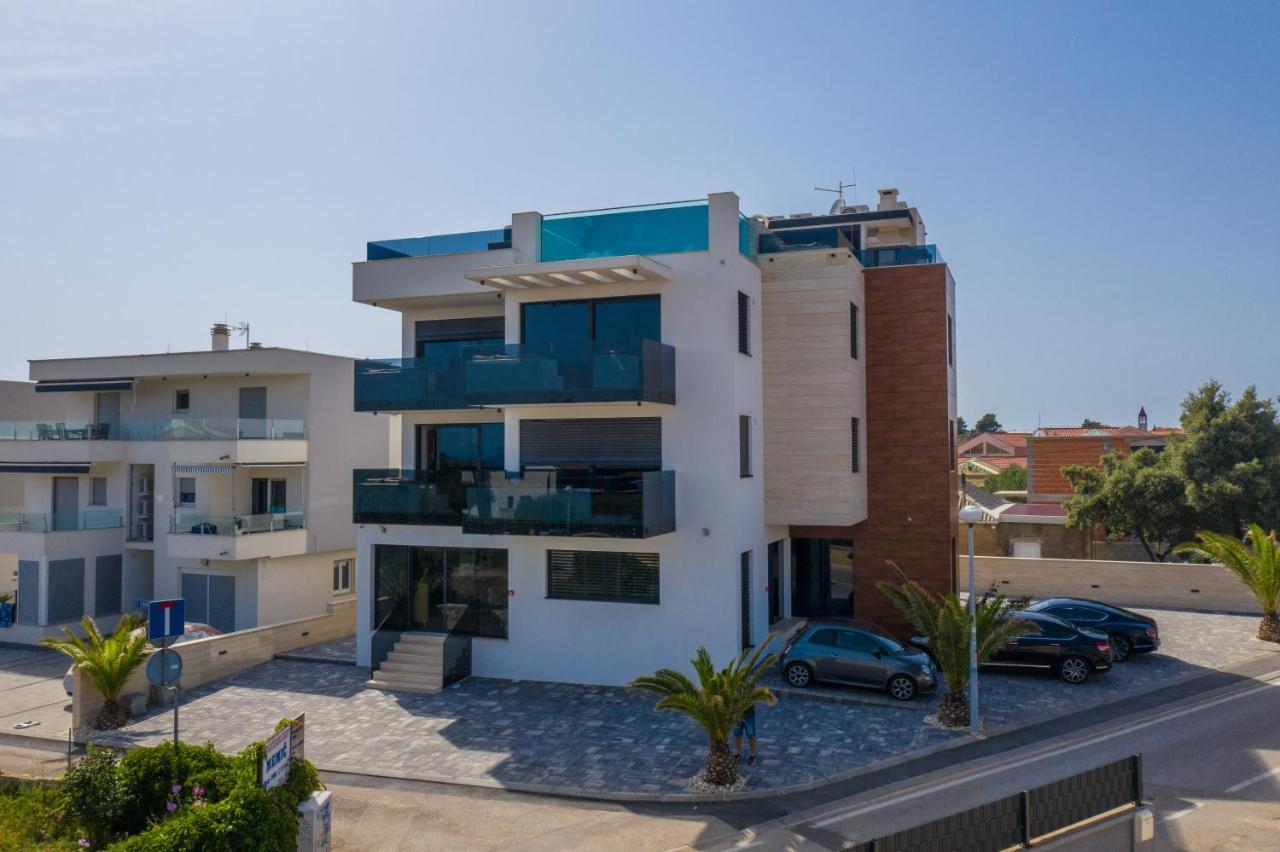 Grandpalazzo Apartments Vir Exterior foto