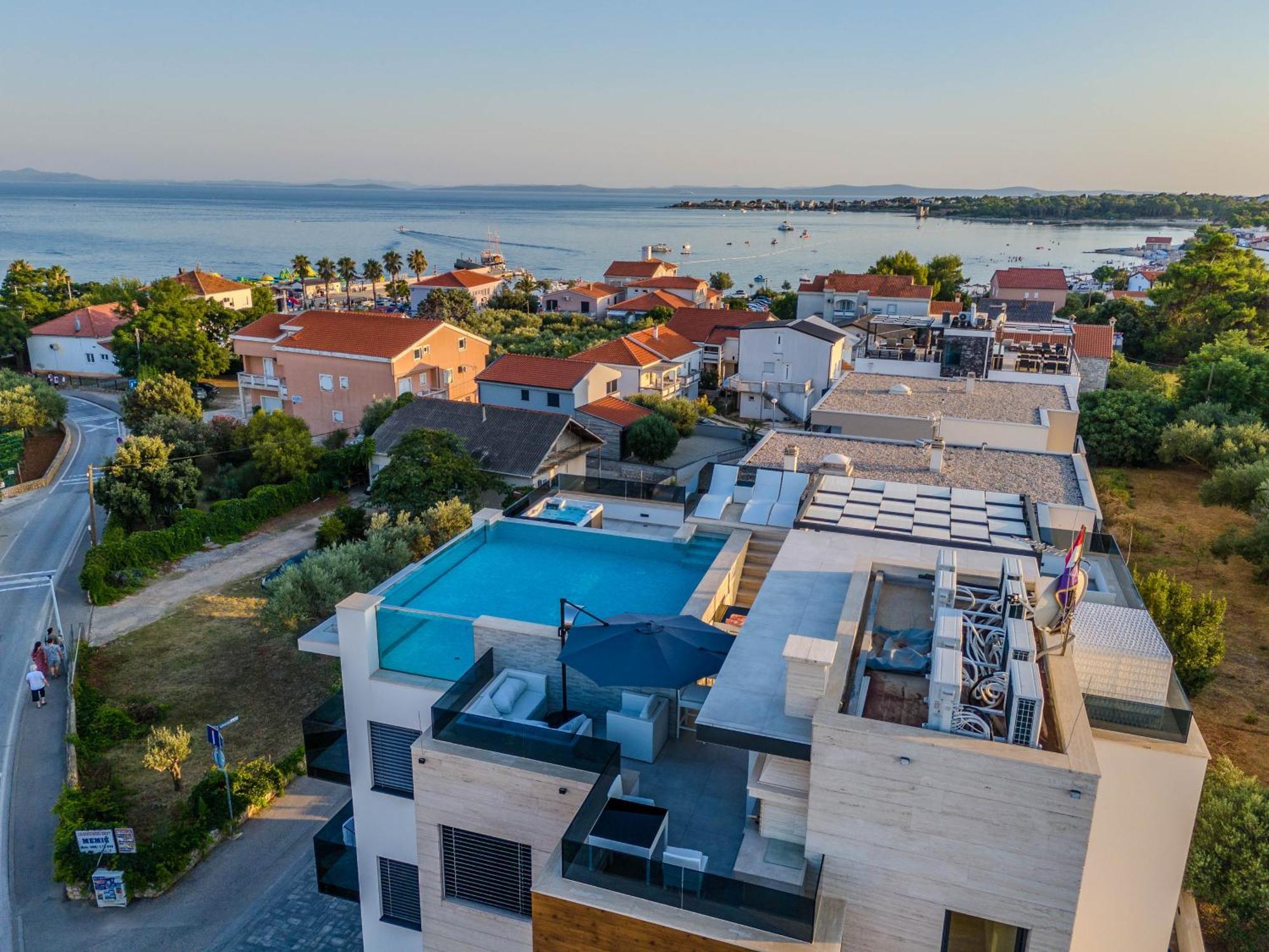 Grandpalazzo Apartments Vir Exterior foto