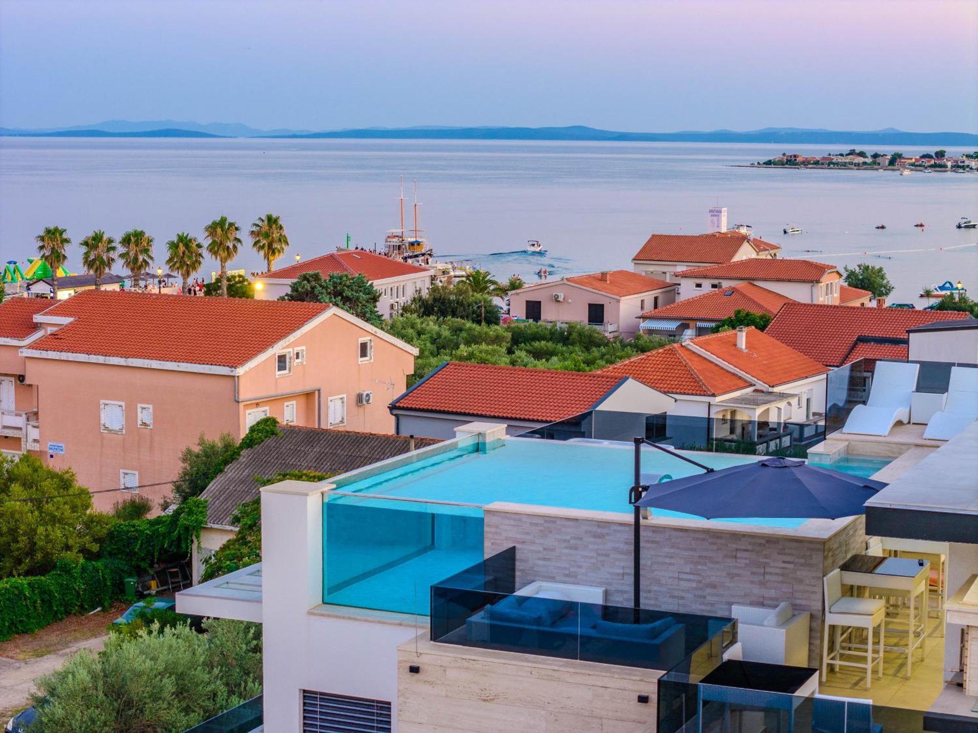 Grandpalazzo Apartments Vir Exterior foto
