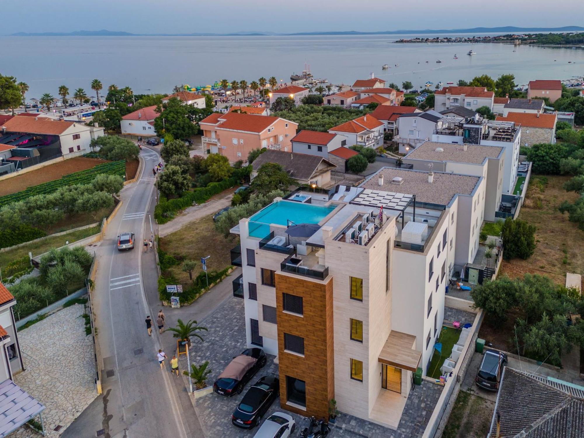 Grandpalazzo Apartments Vir Exterior foto