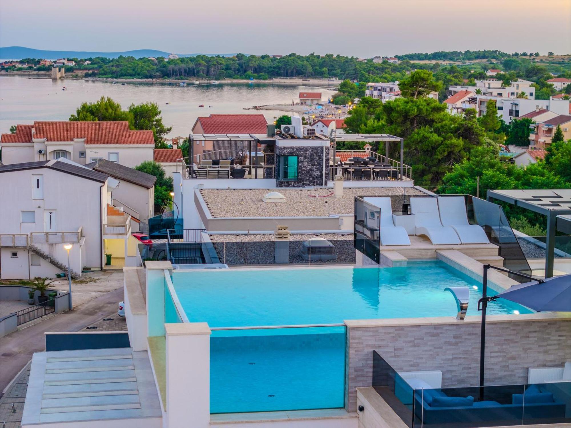 Grandpalazzo Apartments Vir Exterior foto
