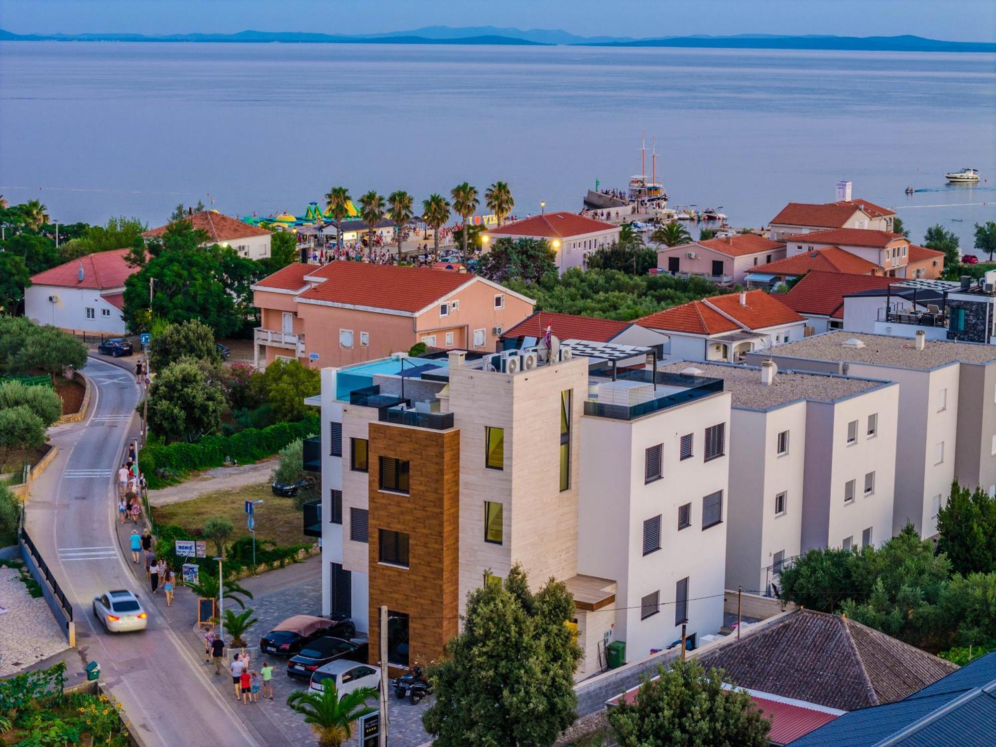 Grandpalazzo Apartments Vir Exterior foto