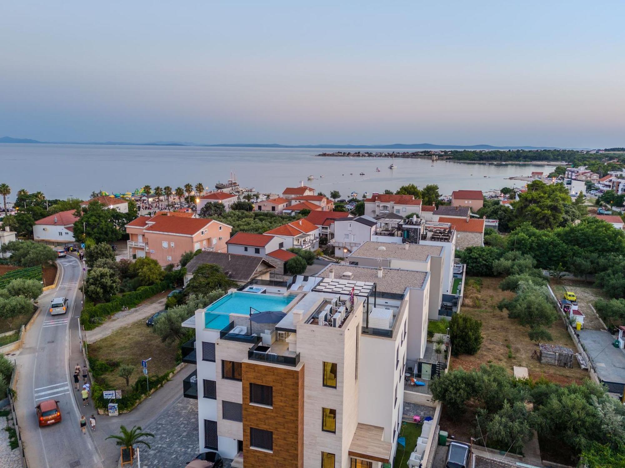 Grandpalazzo Apartments Vir Exterior foto