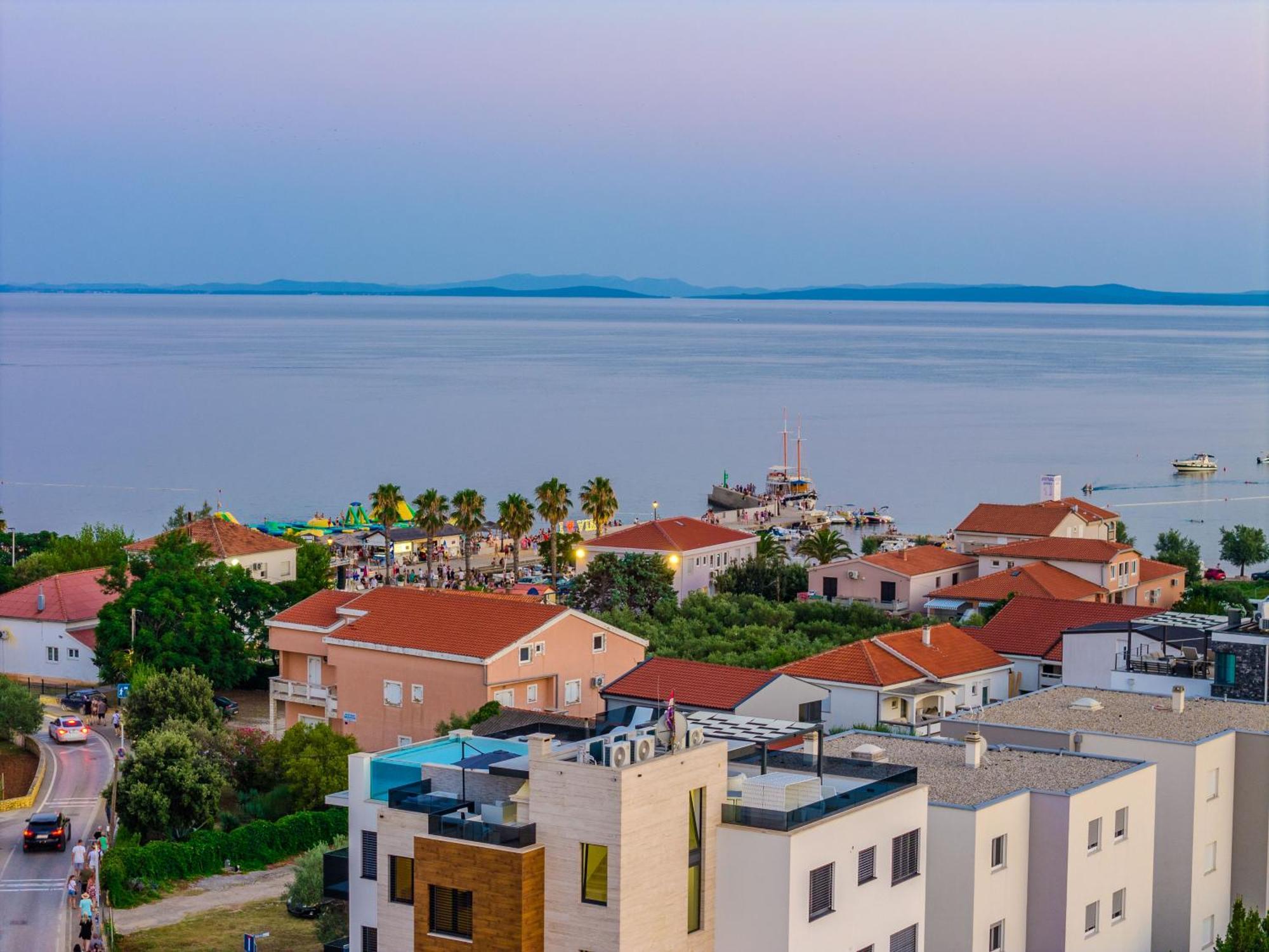 Grandpalazzo Apartments Vir Exterior foto