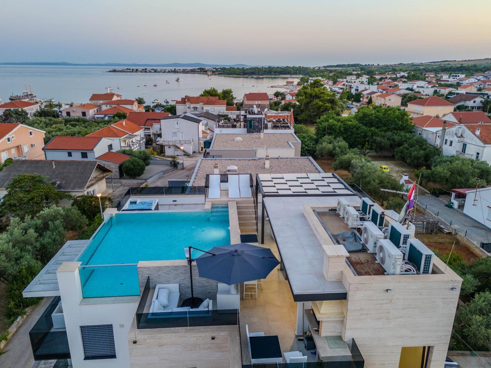 Grandpalazzo Apartments Vir Exterior foto