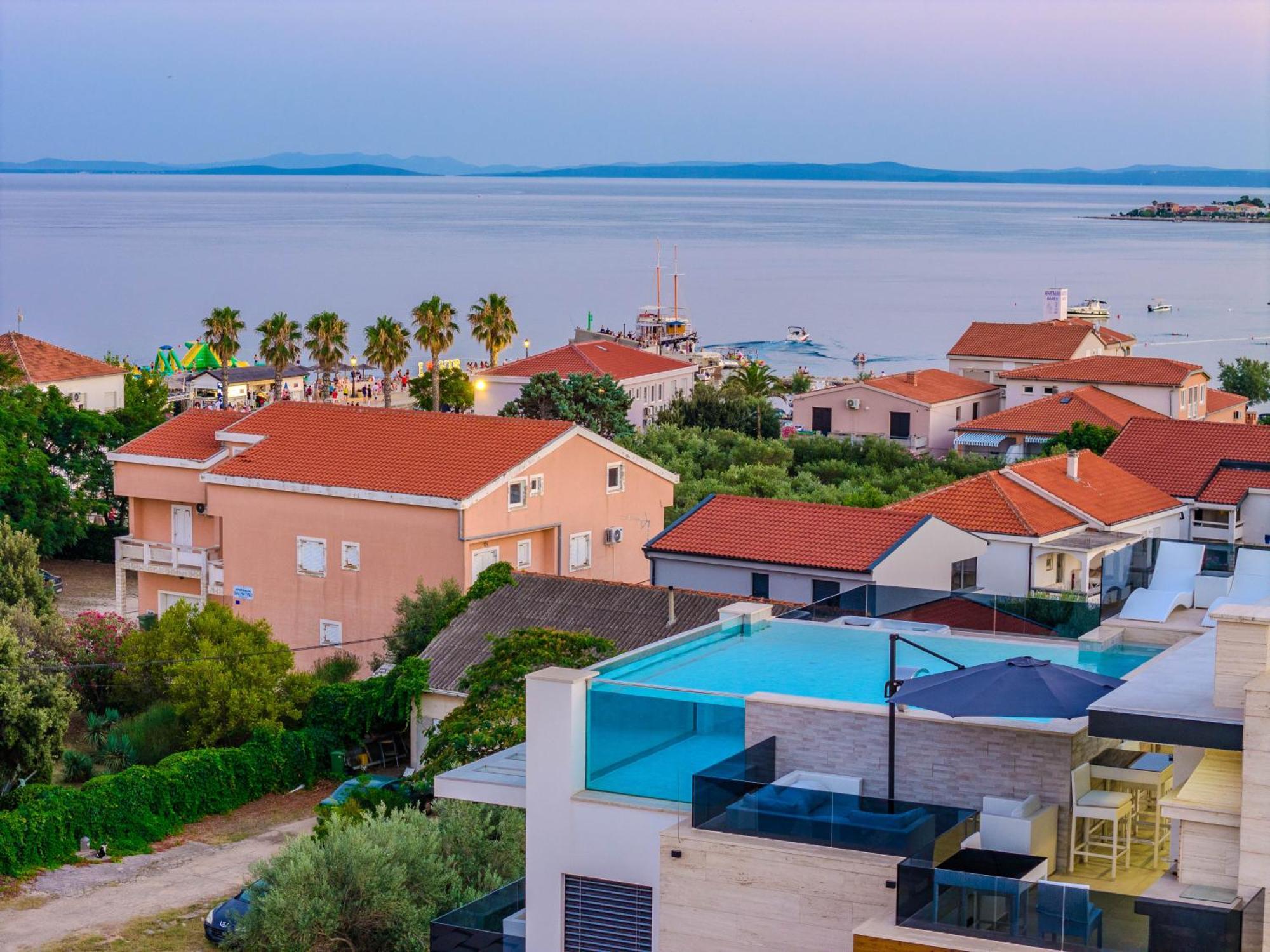 Grandpalazzo Apartments Vir Exterior foto