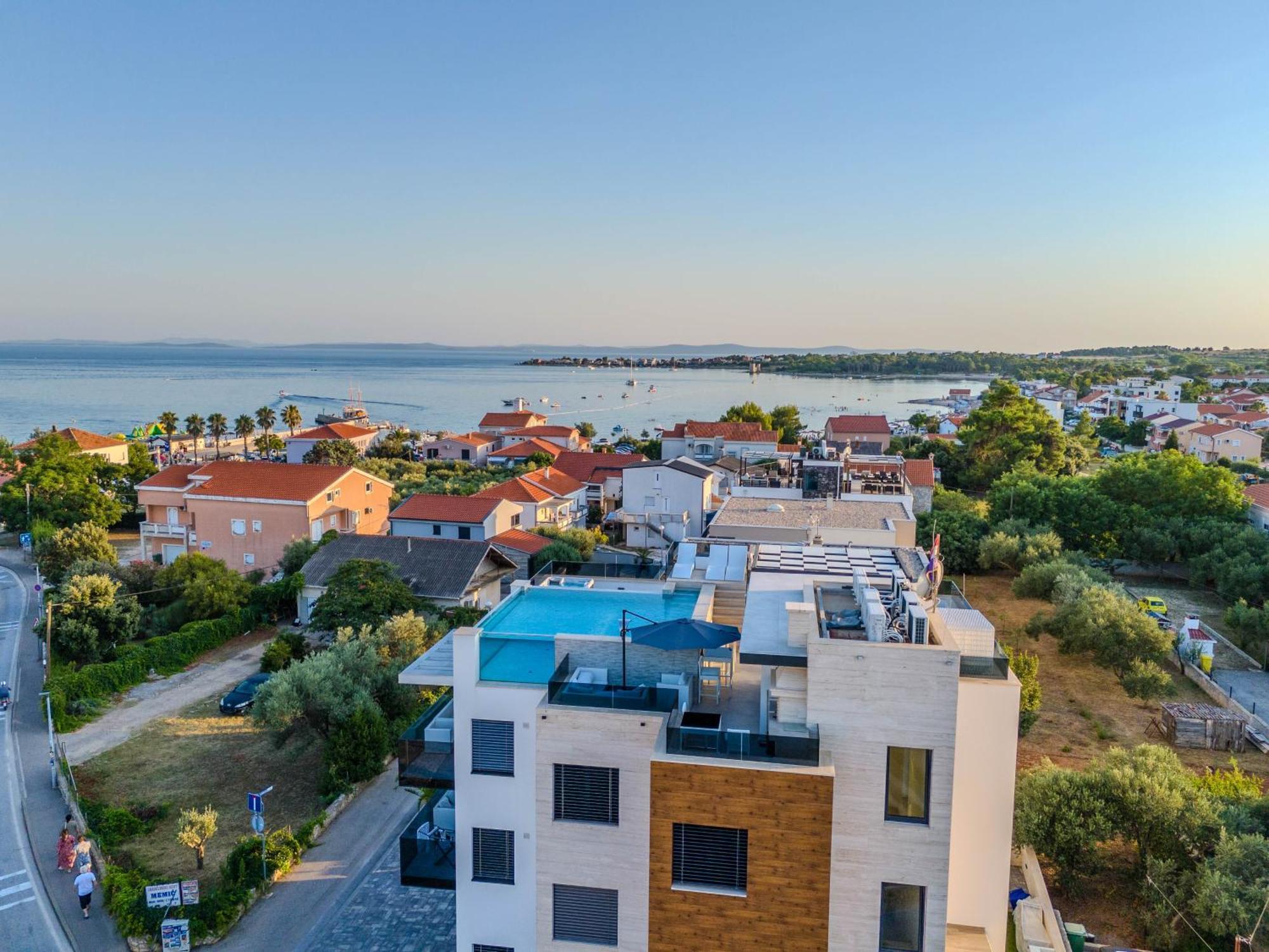 Grandpalazzo Apartments Vir Exterior foto