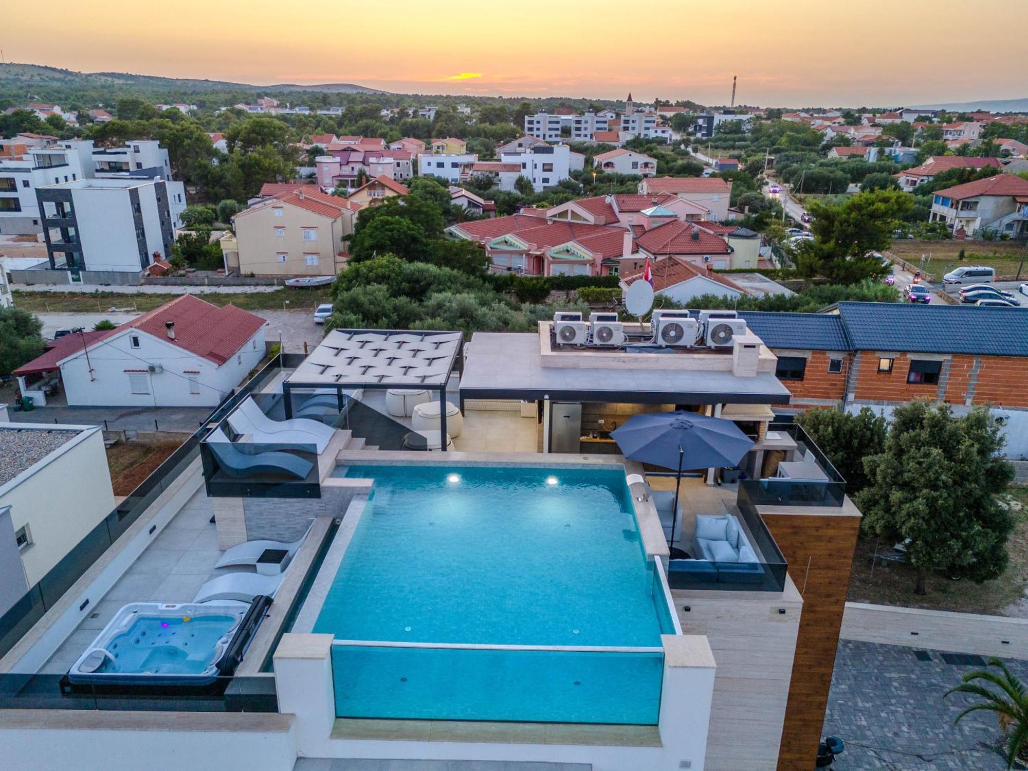 Grandpalazzo Apartments Vir Exterior foto